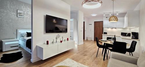 Miedzyzdroje Apartamento | HOLIDAY HOME Baltic Waves Resort A320 balkon, sauna, basen, gym GRATIS