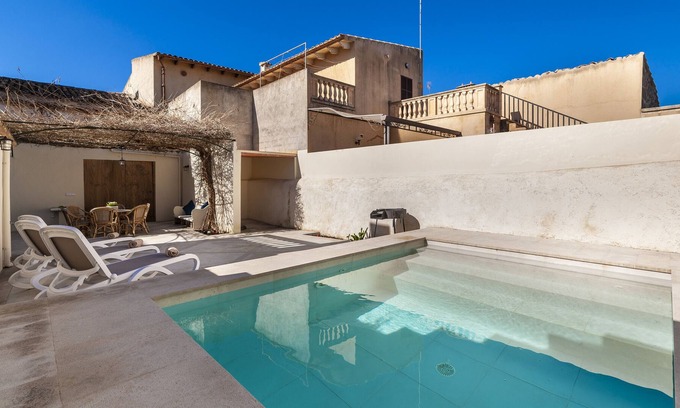 Petra Casa | Casa de vacaciones 'Beata House' con piscina, jardín, terraza y Wi-Fi