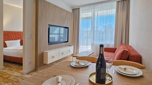 Miedzyzdroje Apartamento | HOLIDAY HOME Bel Mare F533 z sypialnią i balkonem