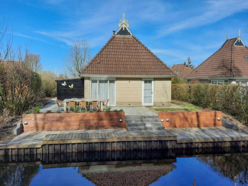 Eernewoude Casa | Holiday Home Bungalowpark It Wiid by Interhome