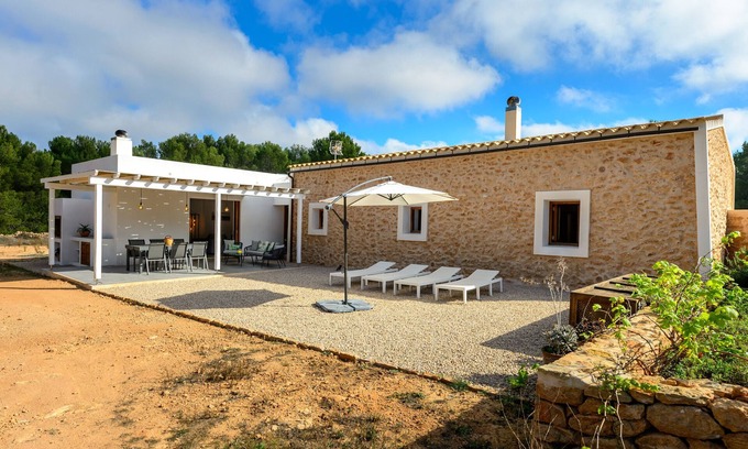 Pilar de la Mola Casa | Casa de vacaciones 'Can Xumeu Ferrer' con terraza privada, Wi-Fi y aire acondicionado