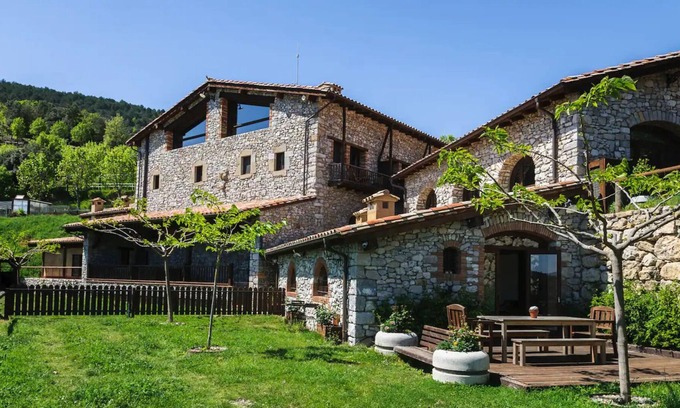 Montagut Casa | Casa de vacaciones Casa a la naturaleza de la Garrotxa con vistas a la montaña, terraza y Wi-Fi