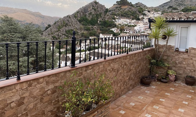 Montejaque Casa | 'Casa Ana' con vistas a la montaña, terraza y Wi-Fi