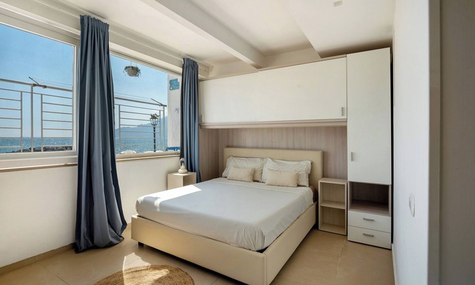 Salerno Casa | Casa de vacaciones 'Casa Castagna A' Mare' con vistas al mar, Wi-Fi y aire acondicionado