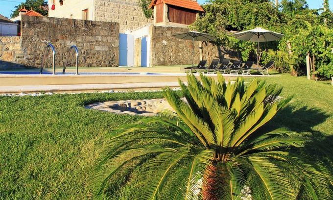Melgaco Casa | Casa de vacaciones 'Casa Das Cortes Em Melgaço' con vistas a la montaña, piscina privada y Wi-Fi
