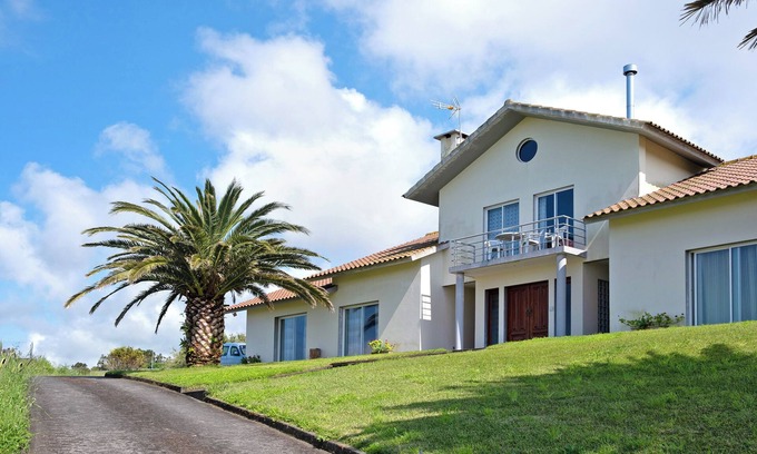 Achadinha Casa | Casa de vacaciones 'Casa Do Monte' con vistas al mar, jardín compartido y Wi-Fi
