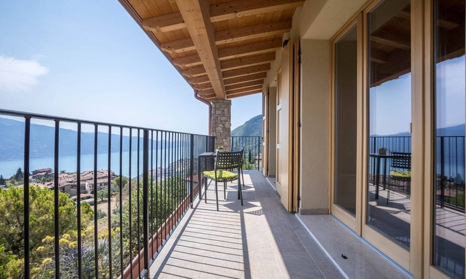 Aer Casa | Casa de vacaciones Casa Panoramica con vistas al lago, piscina compartida y Wi-Fi