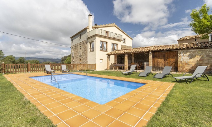 Solsona Casa | Casa de vacaciones 'Casa Ponet' con vistas a la montaña, piscina privada y Wi-Fi