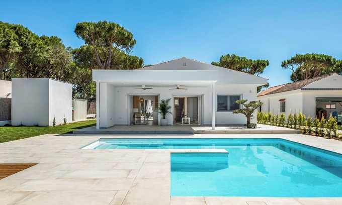 Conil de la Frontera Casa | Casa de vacaciones "Casa Robert" con piscina, jardín y Wi-Fi