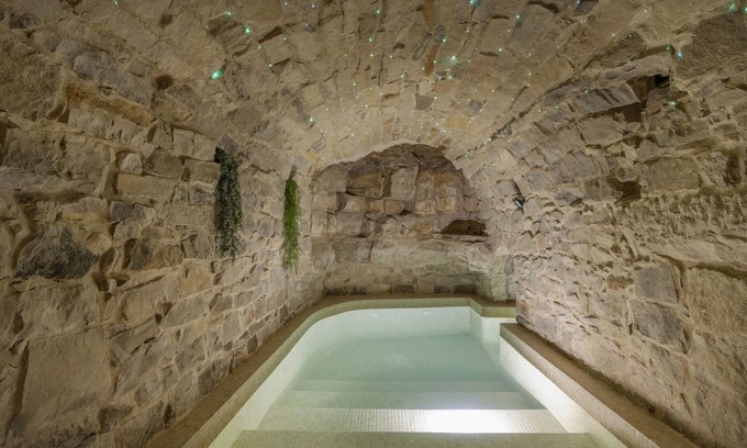 Nalec Casa | Casa de vacaciones 'Casa Rural Con Spa En La Bodega' con vistas a la montaña y Wi-Fi
