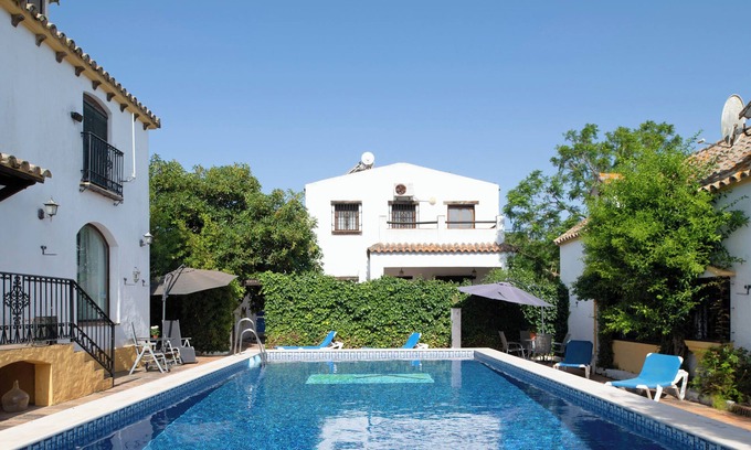 Barbate Casa | Casa de vacaciones 'Casa Rural La Higuera' con piscina compartida, Wi-Fi y aire acondicionado