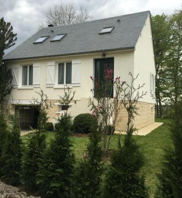 Pierrefonds Casa | Holiday Home Castle View