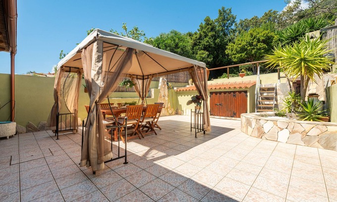 Costa Rei Casa | Casa de vacaciones 'Claudia' con terraza privada, Wi-Fi y aire acondicionado