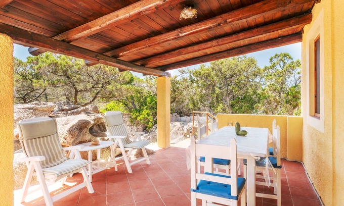 Baja Sardinia Casa | Holiday Home Close to the Beach with Garden & Terrace; Pets Allowed