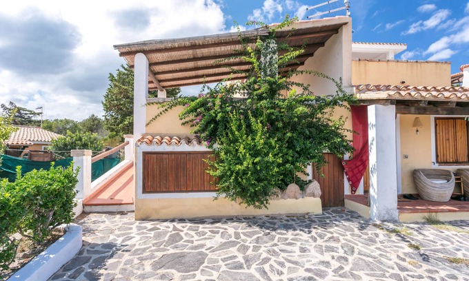 Baja Sardinia Casa | Holiday Home Close to the Beach with Terrace & Sea View; Pets Allowed