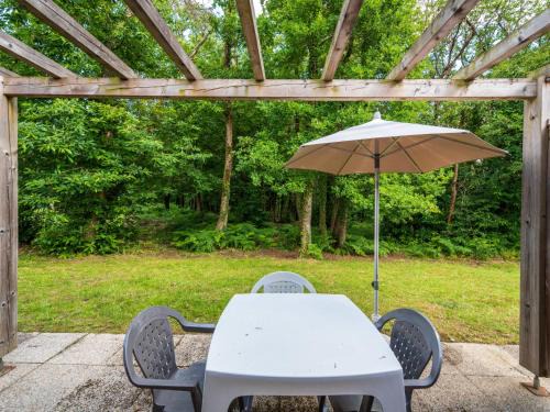 Saumur Casa | Holiday Home Cottage Privilège-2 by Interhome