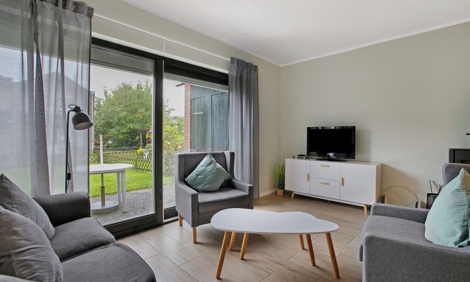 Norderhafen Casa | Casa de vacaciones 'Ferienhaus Deichkönig' con vistas al lago, terraza privada y Wi-Fi