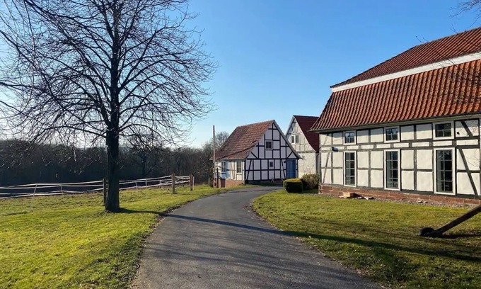 Wanfried Casa | Casa de vacaciones 'Deputatshaus Auf Dem Gut Marienhof' con terraza privada, jardín y Wi-Fi