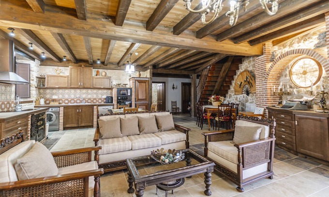 Moral de Hornuez Casa | Casa de vacaciones 'El Rincón De Hornuez' con vistas a la montaña, balcón y Wi-Fi