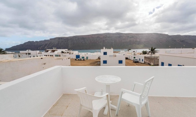 Caleta de Sebo Casa | Casa de vacaciones "El Sombrerito 6" con terraza y Wi-Fi