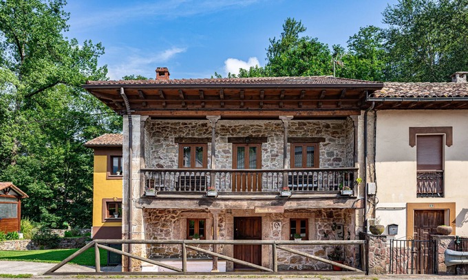 Soto de Cangas Casa | Casa de vacaciones 'El Floreu De Remis' con terraza privada, jardín privado y Wi-Fi