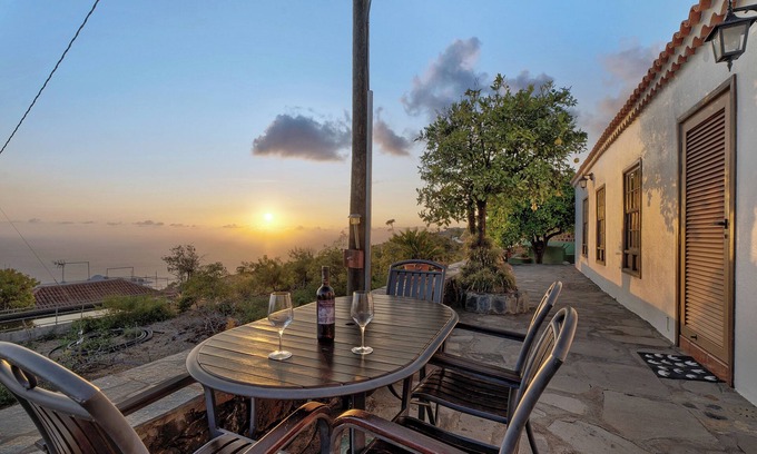 Tijarafe Casa | Casa de vacaciones 'El Naranjo Viejo' con vistas al mar, Wi-Fi y aire acondicionado