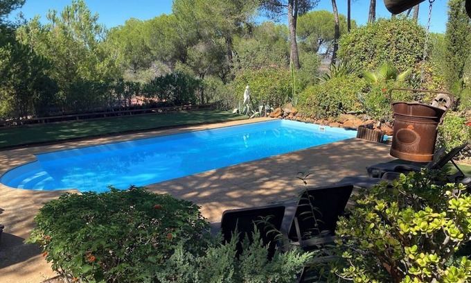 Calanas Casa | Casa de vacaciones 'El Pueblo Apartamento L' con vistas a la montaña, piscina compartida