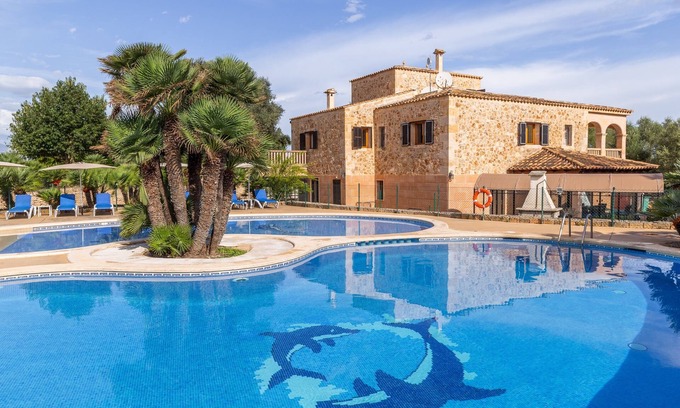 Muro Casa | Holiday Home 'Es Turo' with Mountain View, Wi-Fi and Air Conditioning