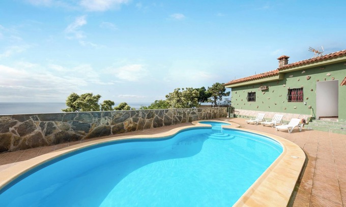 Adeje Villa | Casa de vacaciones 'Finca Aramai' con vistas al mar, piscina, Wi-Fi y terrazas
