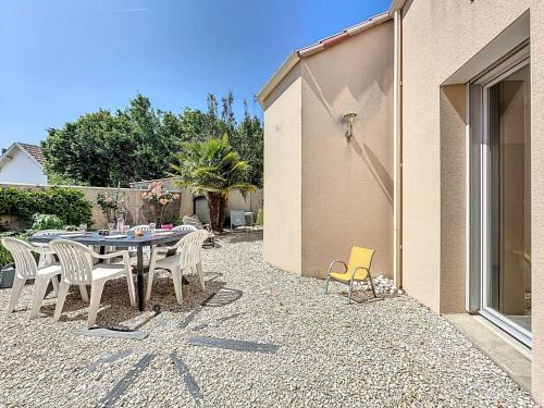 La Bernerie-en-Retz Casa | Holiday Home Les Embruns by Interhome
