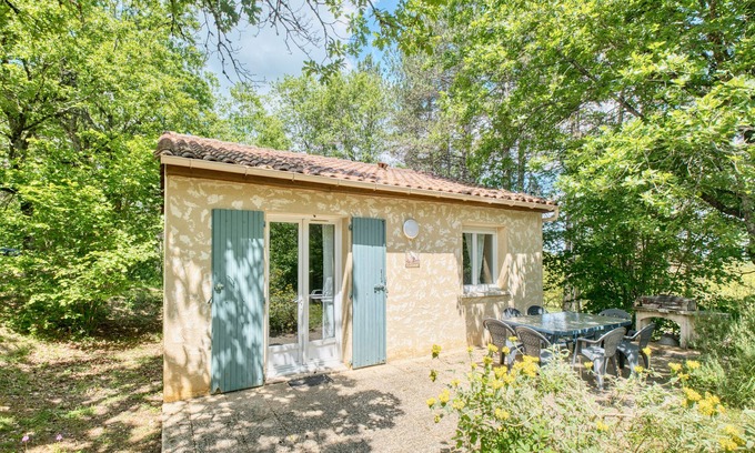 Salignac-Eyvignes Casa | Morille - Casa familiar con piscina climatizada compartida en el corazón del Périgord Noir