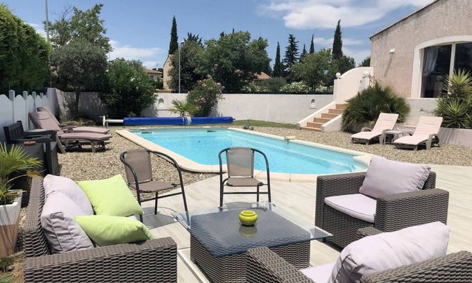 Salon-de-Provence Casa | Holiday home in Salon-de-Provence, private pool, garden and terrace.