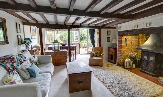 Rolvenden Casa | Holiday Home Freizingham Lane