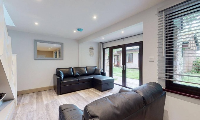 Saint Erth Praze Cabaña | Holiday home from home provides comfortable accommodation for up to eight guests