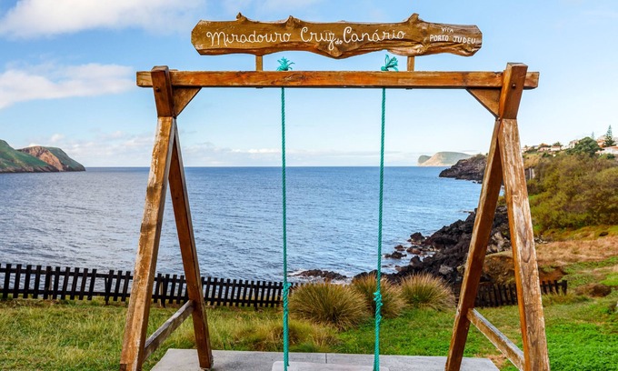 Fonte Bastardo Casa | Holiday Home 'Grande Moradia Do Pico Da Bagacina' with Sea View, Wi-Fi and Air Conditioning