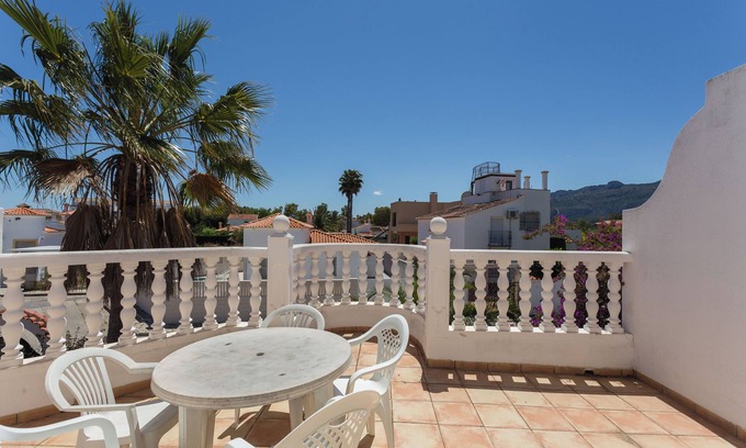 Les Deveses Casa | Casa de vacaciones 'Gerardo 14' con piscina compartida, terraza privada y aire acondicionado.
