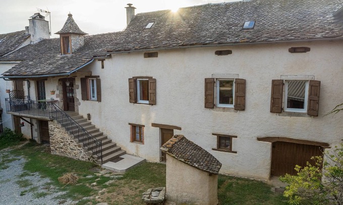 Rignac Casa | Casa de vacaciones 'Gîte Enzo' con terraza privada, jardín privado y balcón