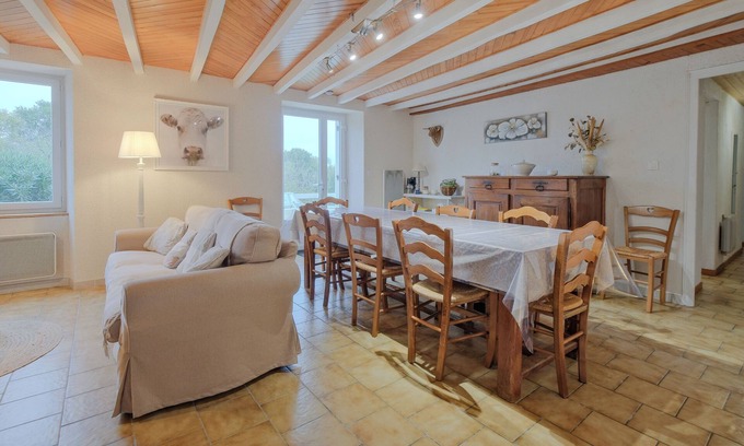 Allemans Casa | Casa de vacaciones 'Gîte Le Moutat-L'Etable' con terraza privada, jardín privado y Wi-Fi