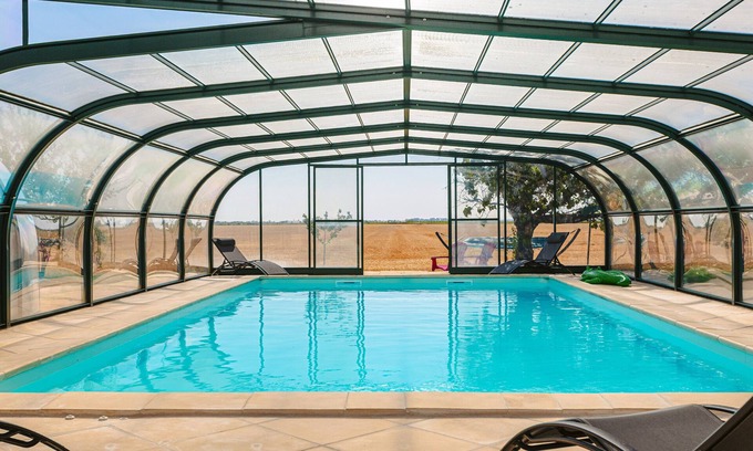 Marans Casa | Casa de vacaciones 'Gîte Le Petit Sableau' con piscina y spa, terraza privada y Wi-Fi