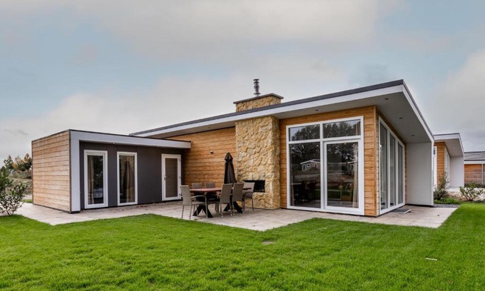 Gasthuis Casa | Holiday Home Green Resort Mooi Bemelen-1 by Interhome