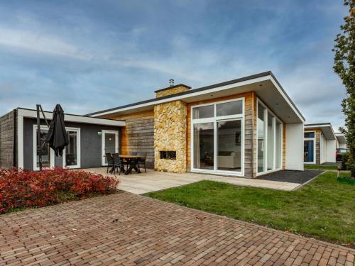 Gasthuis Casa | Holiday Home Green Resort Mooi Bemelen by Interhome