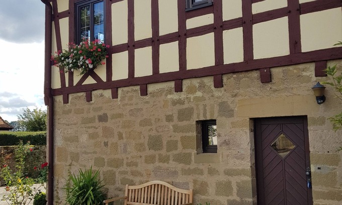 Erlabronn Casa | Casa de vacaciones 'Haus Am Brunnen' en 100 m2 con jardín privado y WLAN