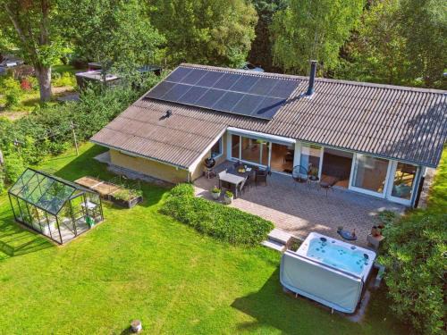 Hoensinge Casa | Holiday Home Hjalmine - 1-4km from the sea by Interhome