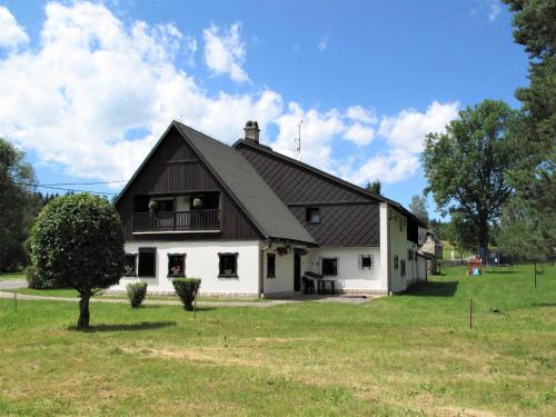 Jivka Casa | Holiday Home Hodkovice by Interhome