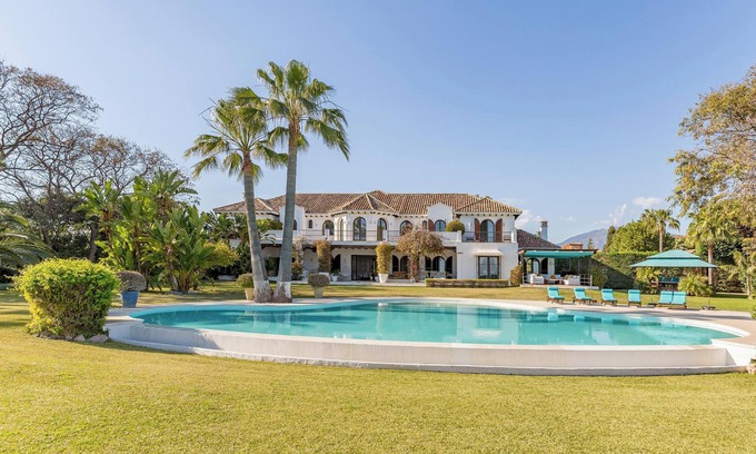 New Golden Mile Casa | Casa de vacaciones 'Villa en alquiler en Marbella' con vistas al mar, Wi-Fi y aire acondicionado