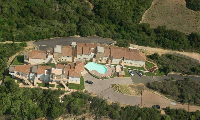 Baja Sardinia Casa | Elegant Apartment Near the Beach of Baja Sardinia
