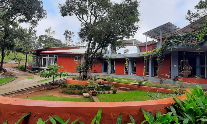 Somvarpet Otro | Holiday Home in Coorg Surrounded by Lush Greenery