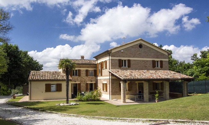 Fano Casa | Casa en Fano cerca del mar