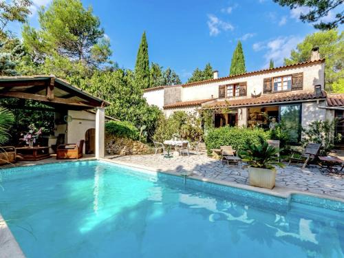 Le Luc Casa | Holiday Home in Le Luc with Pool & Vineyards