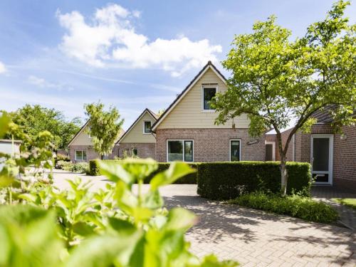 Plasmolen Casa | Holiday Home in Netherlands with Private Garden